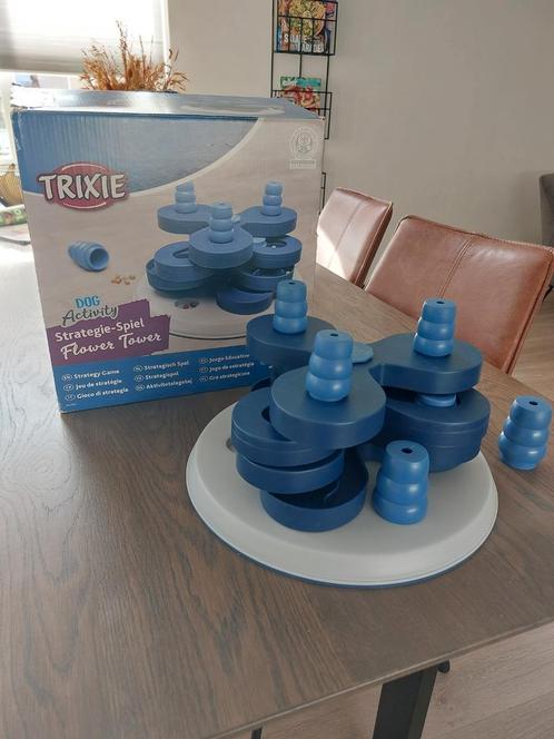 Trixie Flower Tower hondenpuzzel, Dieren en Toebehoren, Hondenspeelgoed, Zo goed als nieuw, Intelligentiespeelgoed, Ophalen of Verzenden