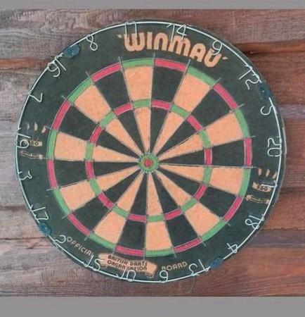 Winmau Dartbord - Klassiek en Gebruikt, Sport en Fitness, Darts, Gebruikt, Dartbord, Ophalen of Verzenden