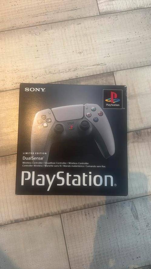 Playstation 5 controller limited edition 30th anniversary, Spelcomputers en Games, Spelcomputers | Sony PlayStation Consoles | Accessoires
