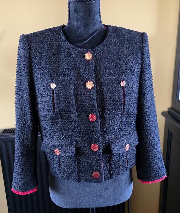 Elisabetta Franchi cropped tweed jasje it mt 44 nl mt, Kleding | Dames, Jasjes, Kostuums en Pakken, Zo goed als nieuw, Jasje, Maat 38/40 (M)