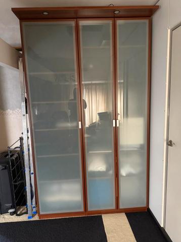 Mooie grote Ikea Pax kast met melkglas en verlichting - afbeelding 11