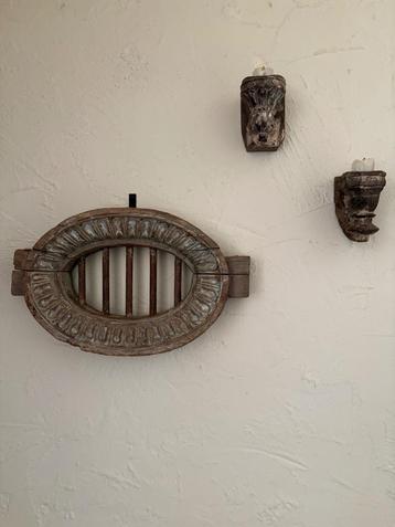  oud raamwerk en kandelaars, stoer,sober,landelijk,brocante beschikbaar voor biedingen
