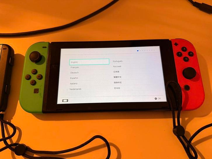 Nintendo Switch Console met 3 spellen (Ninjago, Pokemon), Spelcomputers en Games, Spelcomputers | Nintendo Switch, Gebruikt, Switch Original