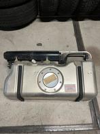 Brandstoftank Aston Martin DB9, Auto-onderdelen, Ophalen, Gebruikt