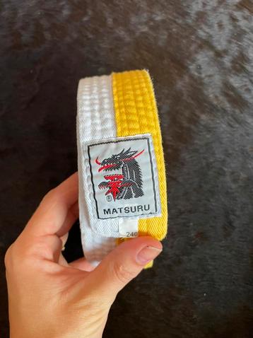 Witgele band Matsuru - 240 beschikbaar voor biedingen