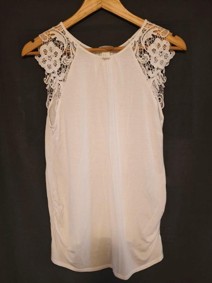 Wit topje afgewerkt met kant, H&M mama, Kleding | Dames, Tops, Gedragen, Maat 38/40 (M), Wit, Zonder mouw, Ophalen of Verzenden