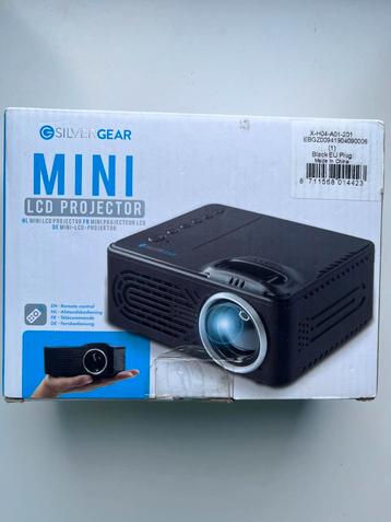 Nieuwe Silvergear Mini LCD Projector beschikbaar voor biedingen