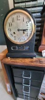 Tafel junghans 60 euro, Antiek en Kunst, Antiek | Klokken, Ophalen of Verzenden