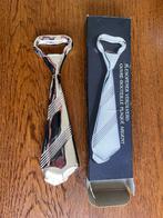 Flesopener "Stropdas" 'Verzilverd' Nieuw in Doos, Ophalen of Verzenden, Nieuw, Rvs of Chroom