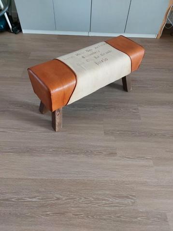 bankje/ turnbock beschikbaar voor biedingen