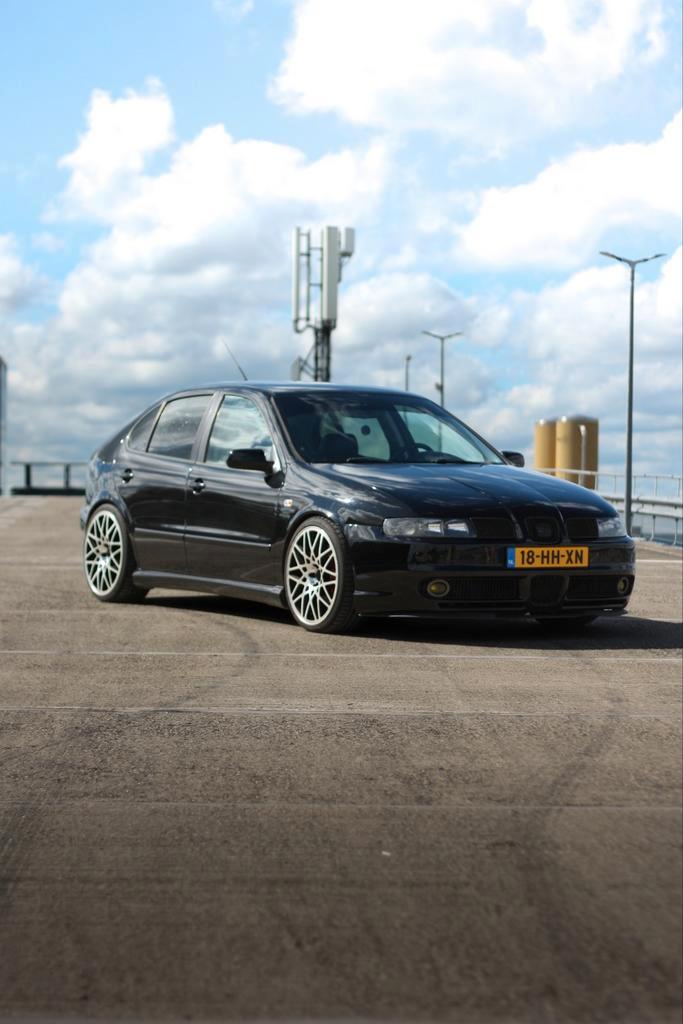Seat Leon 3.2 VR6 4WD 2001 Zwart, Auto's, Seat, Particulier, Leon, Benzine, G, Hatchback, Handgeschakeld, Origineel Nederlands