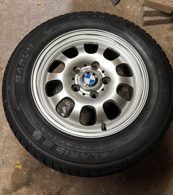 Winterbanden Barum Polaris 2 originele BMW velgen 195/65 R15, Auto-onderdelen, Banden en Velgen, Banden en Velgen, Winterbanden