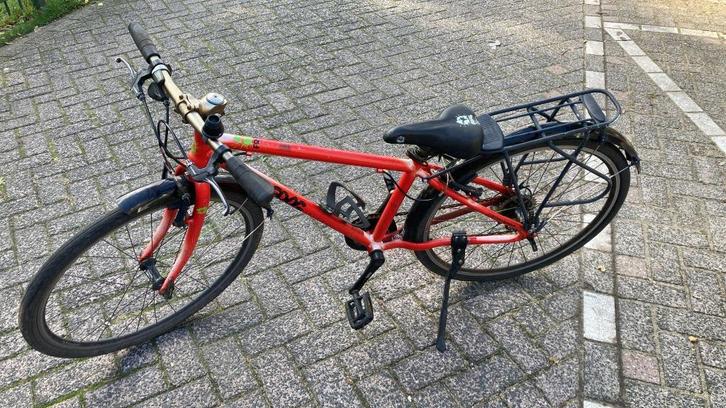 Frog Bikes - Frog 69 Rood - hybride sportieve fiets, Fietsen en Brommers, Fietsen | Jongens, Gebruikt, 26 inch of meer, Handrem