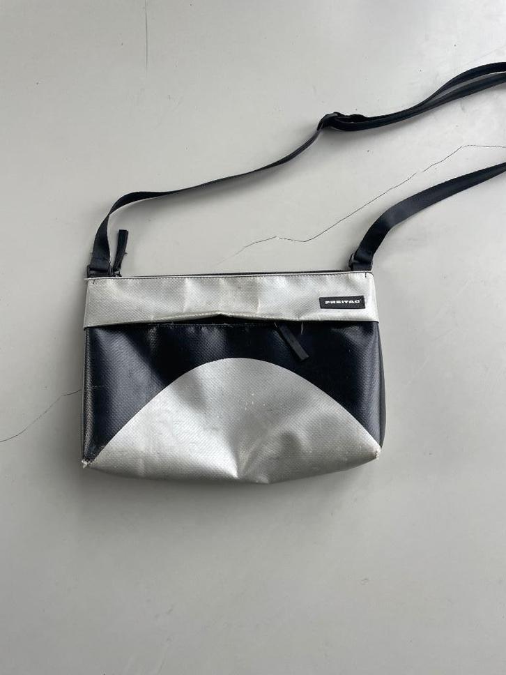 Freitag tas, Sieraden, Tassen en Uiterlijk, Tassen | Schoudertassen, Gebruikt, Overige merken, Grijs, Ophalen of Verzenden
