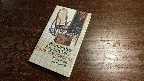 Aarde der mensen - Pramoedya Ananta Toer, Boeken, Literatuur, Gelezen, Nederland, Ophalen of Verzenden