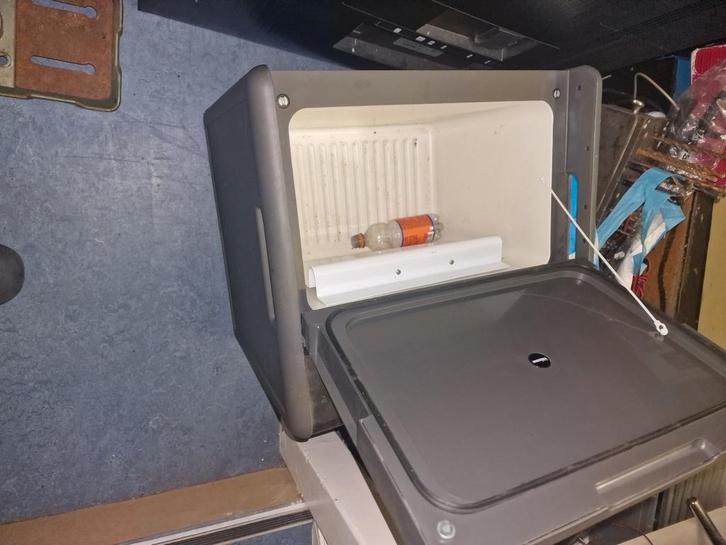 Koelbox - Gebruikt, Caravans en Kamperen, Koelboxen, Gebruikt, Koelbox, Elektrisch, Ophalen of Verzenden