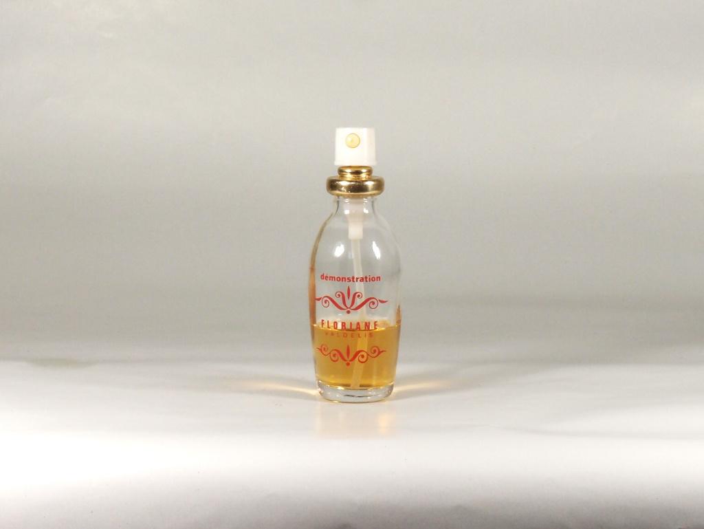 collector's item: Valdelis - Floriane, Verzamelen, Parfumverzamelingen, Verzenden, Gebruikt, Parfumfles, Gevuld