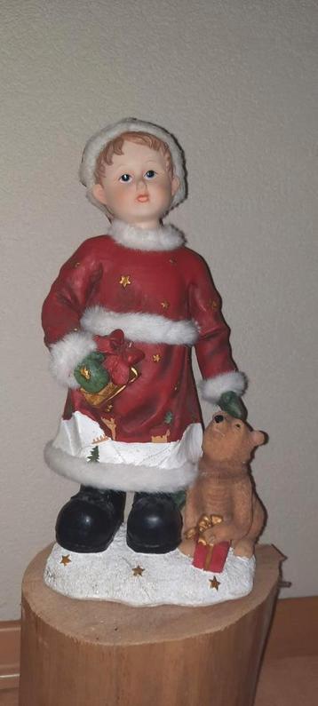 Kerstbeeld "Meisje met beer" OPHALEN (is zwaar! beschikbaar voor biedingen