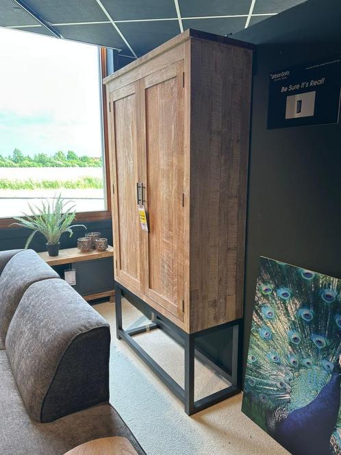 Prachtig houten kabinet voor spotprijs! OP=OP!, Huis en Inrichting, Kasten | Buffetkasten, Nieuw, 200 cm of meer, 100 tot 150 cm