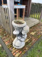Brocante tuinbeeld / bloempot, Ophalen of Verzenden, Gebruikt, Beton, Overige typen