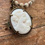 Exoal ketting met mooie camee hanger. Alles natuursteen, Ophalen of Verzenden, Zo goed als nieuw, Steen of Mineraal