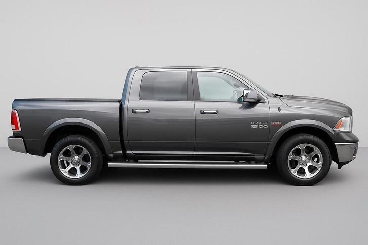 Dodge RAM 1500 laramie V8 zeer netjes, Auto's, Dodge, Particulier, RAM 1500, 4x4, ABS, Achteruitrijcamera, Adaptieve lichten, Airbags