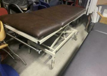 Ziekenhuis bed 80 x 200 cm in hoogte verstelbaar beschikbaar voor biedingen