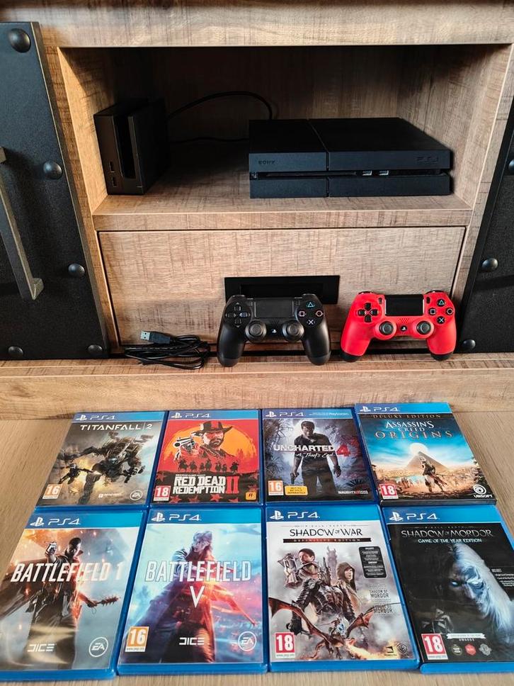 Playstation 4 met 2 controllers en 8 spellen, Spelcomputers en Games, Spelcomputers | Sony PlayStation 4, Gebruikt, Original, Met 2 controllers