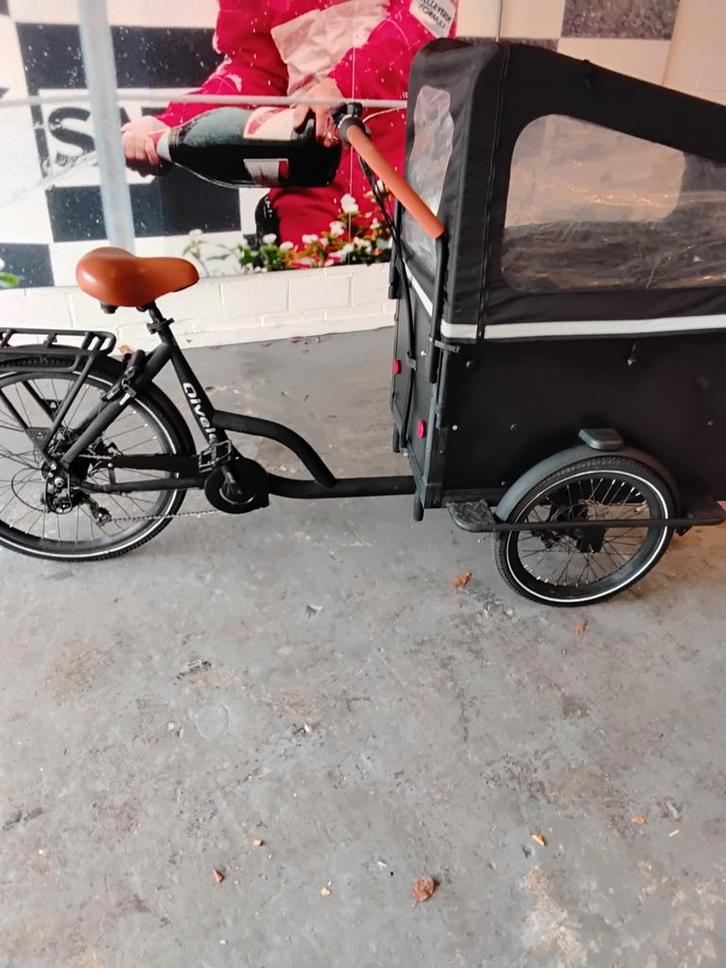 bakfiets Qivelo elektrische 7 Versnellingen Shiimano, Fietsen en Brommers, Fietsen | Bakfietsen, Zo goed als nieuw, 4 kinderen of meer