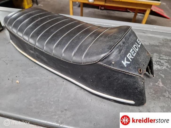 Kreidler Franochamps buddyseat origineel breedte streep, Fietsen en Brommers, Brommeronderdelen | Kreidler, Gebruikt, Ophalen of Verzenden