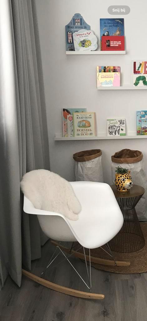 Witte Schommelstoel - Design Klassieker(lookalike), Huis en Inrichting, Stoelen, Zo goed als nieuw, Eén, Kunststof, Wit, Ophalen