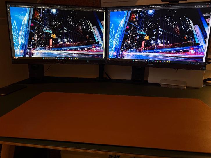 2 24inch Philips LCD monitoren op montagearm voor 50 euro, Computers en Software, Monitoren, Zo goed als nieuw, 60 Hz of minder