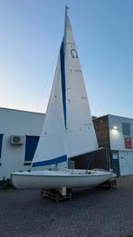 Nieuwe open zeilboot, zwaardboot, Ophalen, Geen motor, 6 meter of meer, Zo goed als nieuw