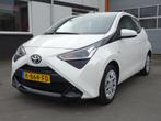 Toyota Aygo 1.0 VVT-i x-play Airco, camera, apple carplay, e, Auto's, Toyota, Origineel Nederlands, Te koop, Benzine, 4 stoelen