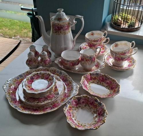 Royal Albert Serena serviesgoed, Antiek en Kunst, Antiek | Servies los, Ophalen