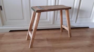 Koopje! Gaaf krukje | bijzettafel | bankje - handmade H 51,5 beschikbaar voor biedingen
