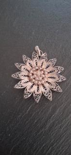 Antieke filigrain bloemhanger, Sieraden, Tassen en Uiterlijk, Antieke sieraden, Ophalen of Verzenden, Zilver, Hanger