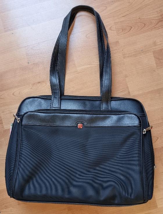 Prachtige Wenger laptop tas voor dames - zwart - ZGAN, Computers en Software, Laptoptassen, Zo goed als nieuw, Schoudertas, 17 inch of meer