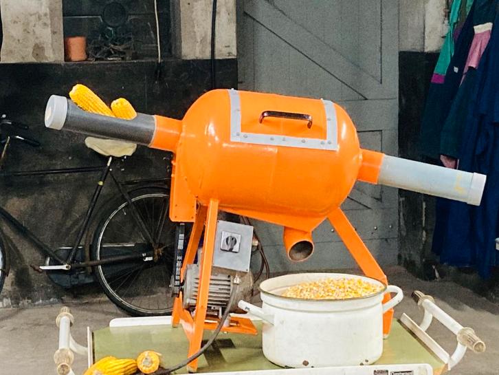 Maisschrapmaschine maiskolven pelmachine kippenvoer, Dieren en Toebehoren, Pluimvee | Toebehoren, Zo goed als nieuw, Drinken en Voederen