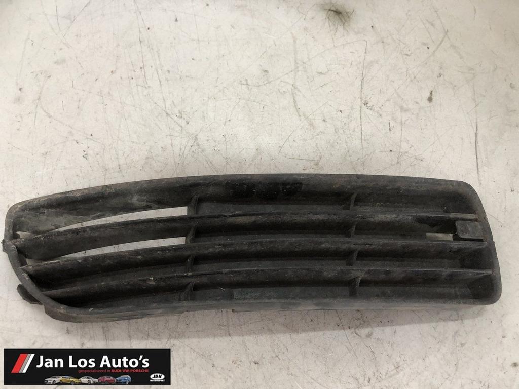 Audi A4 B5 bumperrooster rechts 8d0, Ophalen of Verzenden, Gebruikt, Audi