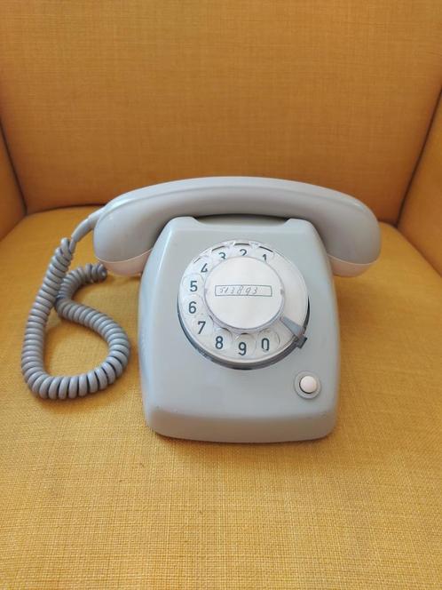 Vintage PTT T65 Telefoon. Draaischijf. Grijs., Telecommunicatie, Vaste telefoons | Niet Draadloos, Met draaischijf, Ophalen of Verzenden