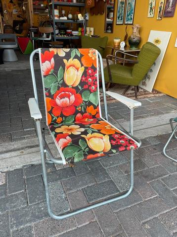 Vintage jaren 70 gebloemde klapstoel, flower power beschikbaar voor biedingen