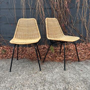Rotan stoelen beschikbaar voor biedingen