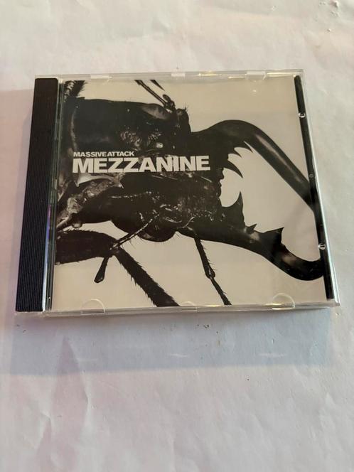 Massive Attack - Mezzanine, Cd's en Dvd's, Cd's | Rock, Gebruikt, Poprock, Ophalen of Verzenden