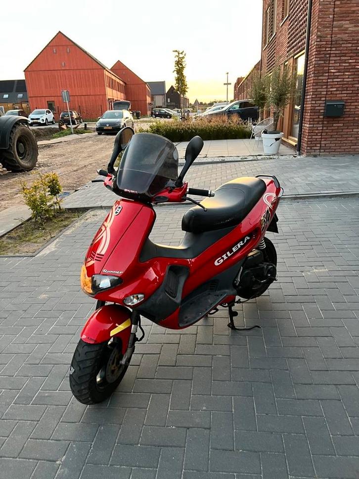 Gilera runner 50cc 2t, Fietsen en Brommers, Scooters | Overige merken, Zo goed als nieuw, Ophalen