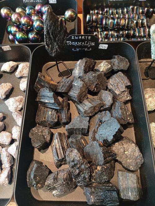 Zwarte toermalijn, Verzamelen, Mineralen en Fossielen, Mineraal, Ophalen of Verzenden