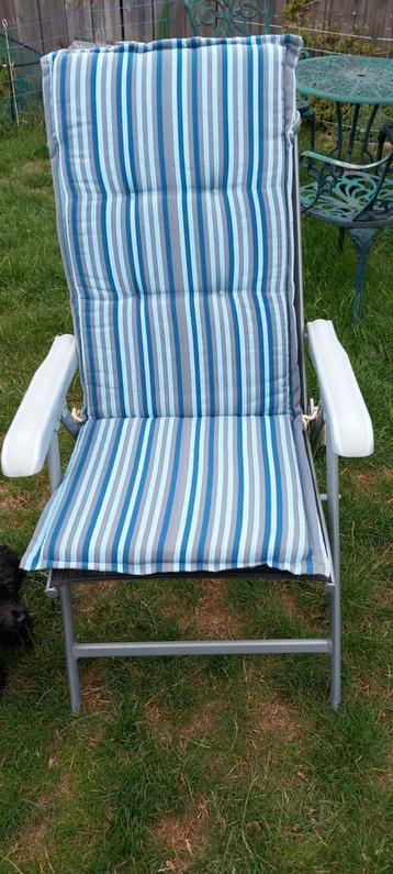 Tuinstoelen beschikbaar voor biedingen