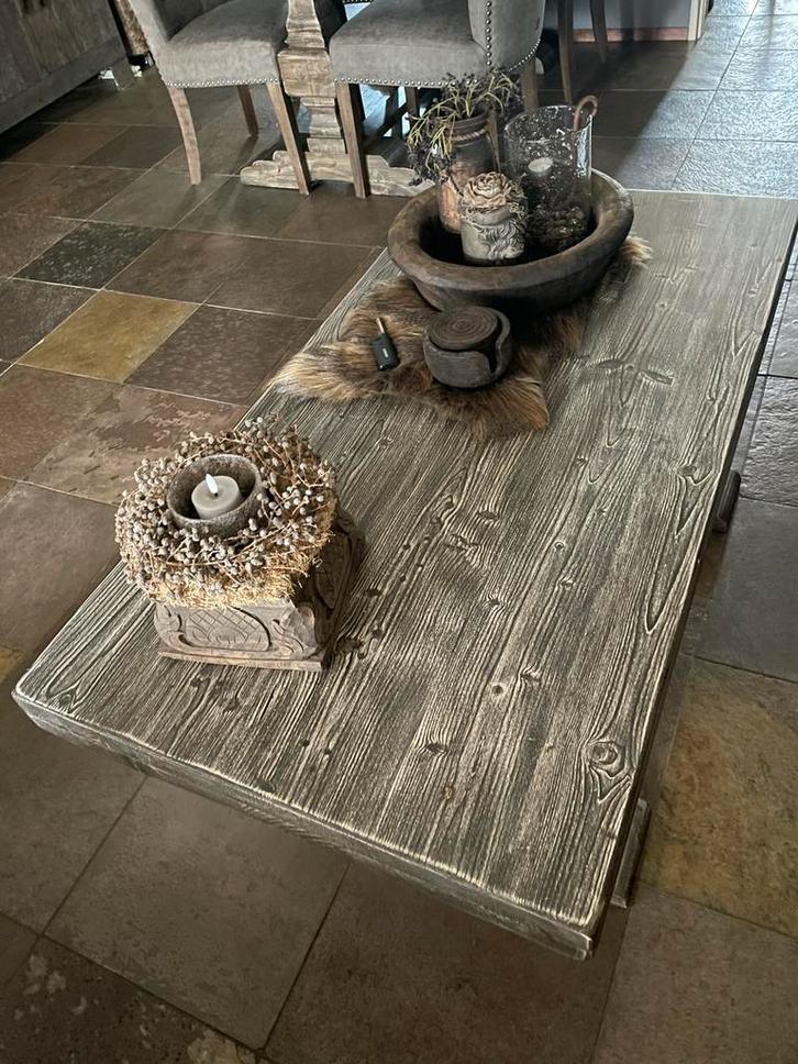 Klooster salontafel, Antiek en Kunst, Antiek | Meubels | Tafels, Ophalen