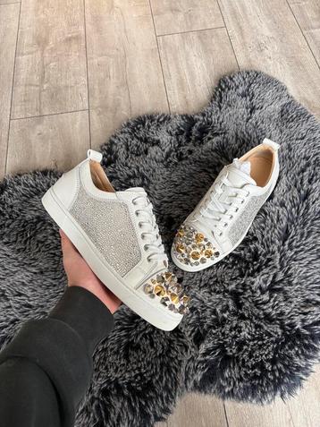 Christian Louboutin Junior Low Spike Swarovski Size 40 beschikbaar voor biedingen