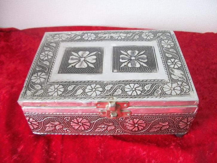 Lepeldoosje - Sieradendoos - 18 x 13 x 6 cm - zgan, Antiek en Kunst, Curiosa en Brocante, Ophalen of Verzenden